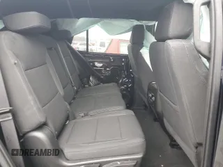 2021 Chevrolet Tahoe LS z VIN 1GNSCMKD6MR334050, wystawiony jako Copart lot #45303224 z przebiegiem 31 690 mil mil oraz . Historia ofert i sprzedaży dostępna na DreamBid. Obrazek 10.