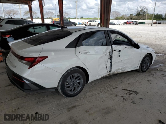 2024 Hyundai Elantra SEL with VIN KMHLM4DG9RU764026, listed as a Copart auction lot 52707325 with 13,660 mi miles and Non Repairable. Bid and sale history available at carsss.com. Image 3.