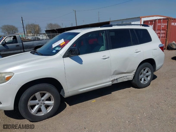 2010 Toyota Highlander with VIN 5TDBK3EH5AS036283, listed as a IAAI auction lot 41752471 with 270,323 mi miles. Bid and sale history available at carsss.com. Image 6.