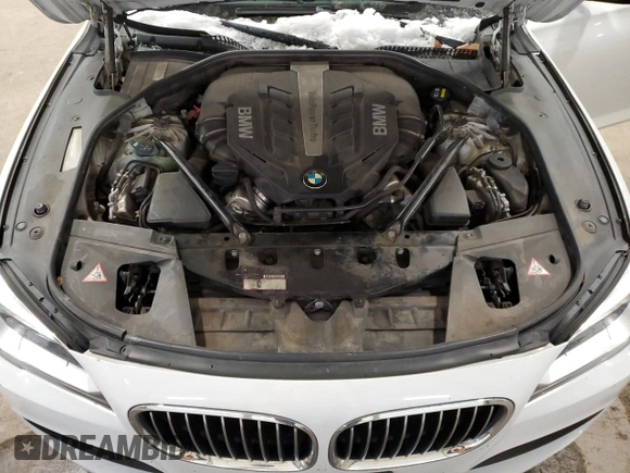 2015 BMW 7 Series 750i xDrive with VIN WBAYB6C54FD965787, listed as a Copart auction lot 89061355 with 104,633 mi miles and Salvage Title. Bid and sale history available at carsss.com. Image 11.