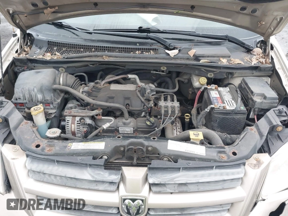 2008 Dodge Grand Caravan SE with VIN 1D8HN44H28B173855, listed as a IAAI auction lot 41968151 with 127,183 mi miles and . Bid and sale history available at DreamBid. Image 10.