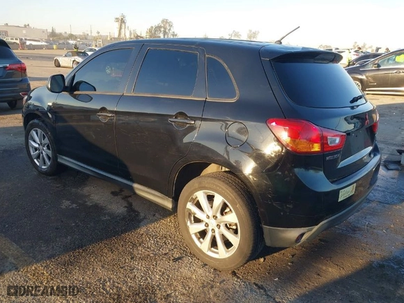 2015 Mitsubishi Outlander Sport ES with VIN 4A4AP3AU8FE059529, listed as a IAAI auction lot 41760975 with 110,977 mi miles. Bid and sale history available at carsss.com. Image 3.