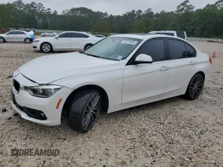 2018 BMW 3 Series 320i z VIN WBA8E1G57JNU93222, wystawiony jako Copart lot #54124465 z przebiegiem 97 184 mil mil oraz Szkoda całkowita • Salvage title. Historia ofert i sprzedaży dostępna na DreamBid. Obrazek 1.
