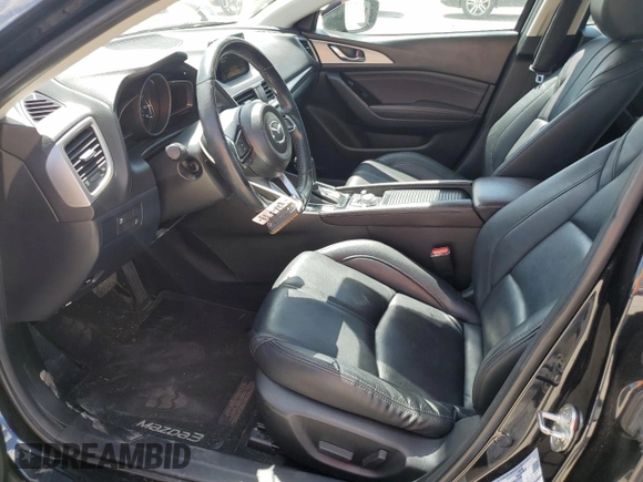2017 Mazda 3 Touring z VIN 3MZBN1V79HM124716, wystawiony jako Copart lot #54564155 z przebiegiem 80 625 mil mil oraz Szkoda całkowita • Salvage title. Historia ofert i sprzedaży dostępna na DreamBid. Obrazek 7.