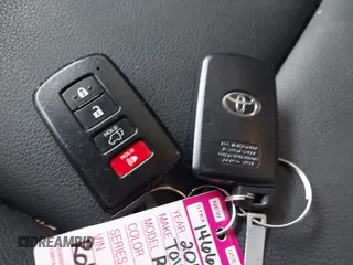 2018 Toyota RAV4 SE с VIN JTMJFREV4JJ234004, выставлен на аукционе IAAI как лот 42287538 с пробегом 77 347 миль миль и . История ставок и продаж доступна на DreamBid. Изображение 11.