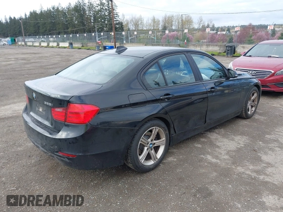 2013 BMW 3 Series 328i with VIN WBA3C1C53DF442532, listed as a IAAI auction lot 41945247 with 92,065 mi miles. Bid and sale history available at carsss.com. Image 4.