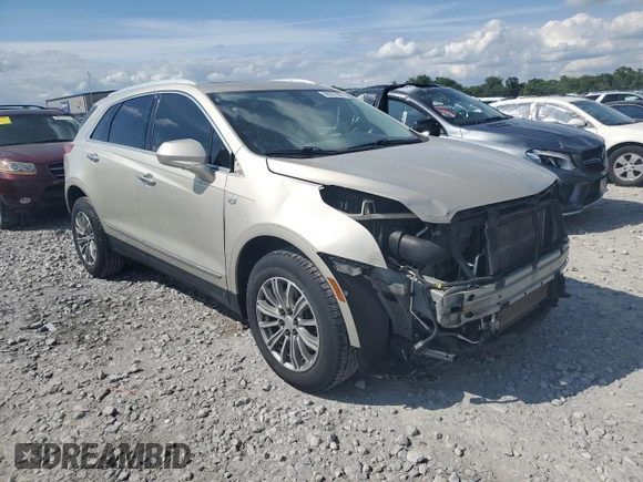 2017 Cadillac XT5 Luxury FWD z VIN 1GYKNBRS9HZ121914, wystawiony jako Copart lot #56901985 z przebiegiem 81 017 mil mil oraz Szkoda całkowita • Salvage title. Historia ofert i sprzedaży dostępna na DreamBid. Obrazek 4.