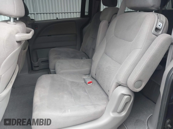 2010 Honda Odyssey EX with VIN 5FNRL3H46AB080950, listed as a IAAI auction lot 42658218 with 185,742 mi miles and . Bid and sale history available at DreamBid. Image 8.