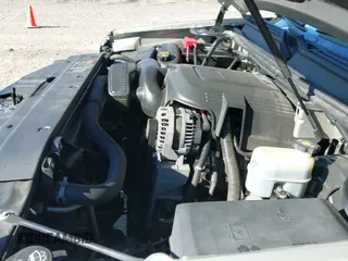 2014 Chevrolet Tahoe LTZ с VIN 1GNSCCE05ER223171, выставлен на аукционе IAAI как лот 41329685 с пробегом 150 328 миль миль и . История ставок и продаж доступна на DreamBid. Изображение 19.