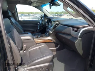 2019 Chevrolet Suburban LT z VIN 1GNSKHKC0KR203405, wystawiony jako IAAI lot #42393200 z przebiegiem 109 211 mil mil oraz . Historia ofert i sprzedaży dostępna na DreamBid. Obrazek 5.