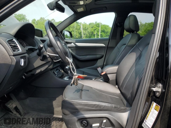 2018 Audi Q3 Premium с VIN WA1ECCFSXJR032470, выставлен на аукционе Copart как лот 59149135 с пробегом 64 037 миль миль и Списание • Salvage title. История ставок и продаж доступна на DreamBid. Изображение 7.