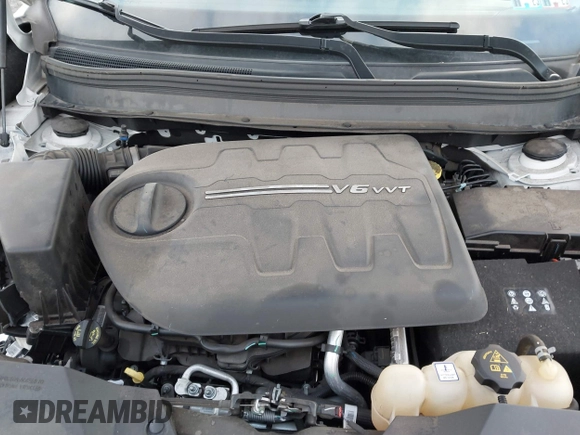 2019 Jeep Cherokee Latitude Plus with VIN 1C4PJMLX2KD254946, listed as a IAAI auction lot 41581777 with 49,748 mi miles. Bid and sale history available at carsss.com. Image 10.