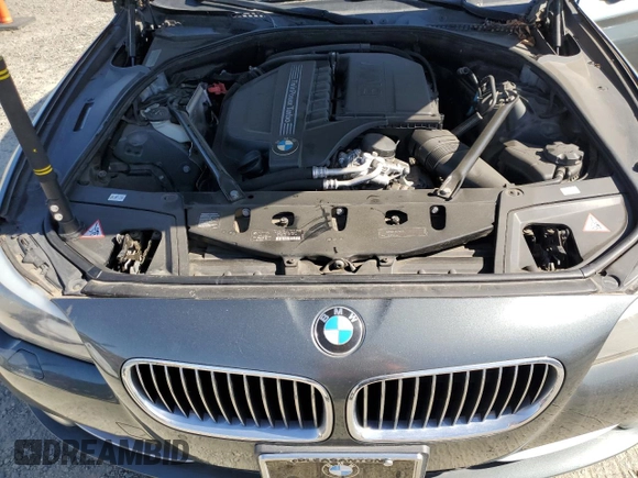 2011 BMW 5 Series 535i z VIN WBAFR7C55BC807077, wystawiony jako Copart lot #55354805 z przebiegiem Nie podano mil oraz Szkody całkowita. Historia ofert i sprzedaży dostępna na DreamBid. Obrazek 11.