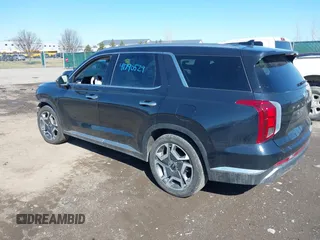 2024 Hyundai Palisade Limited z VIN KM8R5DGE1RU725867, wystawiony jako IAAI lot #41790529 z przebiegiem 33 869 mil mil oraz . Historia ofert i sprzedaży dostępna na DreamBid. Obrazek 3.