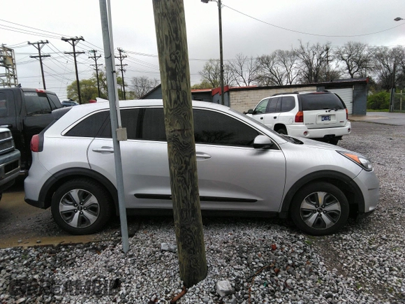 2018 Kia Niro LX with VIN KNDCB3LCXJ5147445, listed as a IAAI auction lot 41930470 with 134,224 mi miles. Bid and sale history available at carsss.com. Image 13.