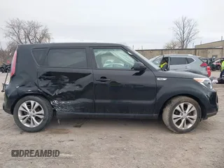2016 Kia Soul + with VIN KNDJP3A50G7343758, listed as a IAAI auction lot 41908741 with 62,000 mi miles. Bid and sale history available at carsss.com. Image 12.