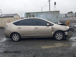 2005 Toyota Prius with VIN JTDKB20U253064323, listed as a IAAI auction lot 41798110 with 207,734 mi miles. Bid and sale history available at carsss.com. Image 13.