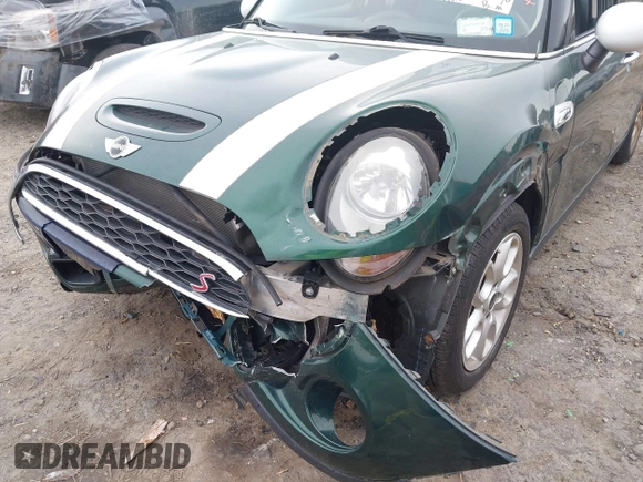 2015 MINI Hardtop 4 Door S with VIN WMWXU3C5XF2B59066, listed as a IAAI auction lot 40900773 with 14,618 mi miles and . Bid and sale history available at DreamBid. Image 6.
