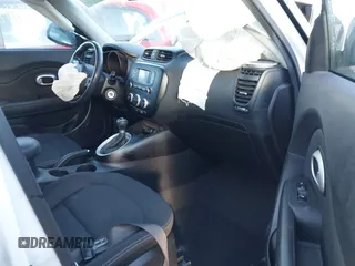 2016 Kia Soul with VIN KNDJN2A2XG7407133, listed as a IAAI auction lot 41650137 with 40,285 mi miles. Bid and sale history available at carsss.com. Image 5.