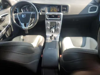 2018 Volvo V60 with VIN YV440MWKXJ2059075, listed as a Copart auction lot 60654775 with 58,040 mi miles and Salvage title. Bid and sale history available at DreamBid. Image 8.