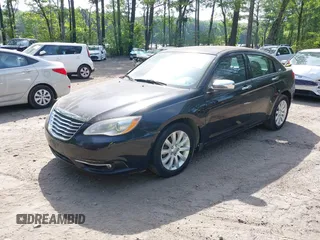 2013 Chrysler 200 Limited with VIN 1C3CCBCGXDN609294, listed as a IAAI auction lot 42172839 with 41,501 mi miles. Bid and sale history available at carsss.com. Image 2.
