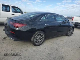 2025 Mercedes-Benz CLA 250 z VIN W1K5J4GB7SN516532, wystawiony jako Copart lot #86814014 z przebiegiem 4 053 mil mil oraz Szkoda całkowita • Salvage title. Historia ofert i sprzedaży dostępna na DreamBid. Obrazek 3.