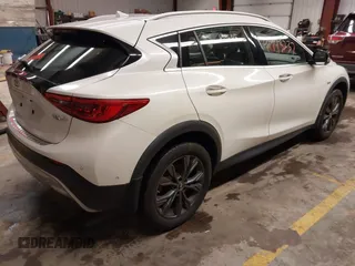 2019 Infiniti QX30 Luxe with VIN SJKCH5CR6KA008658, listed as a IAAI auction lot 41943237 with 88,704 mi miles and . Bid and sale history available at DreamBid. Image 4.
