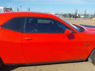 2016 Dodge Challenger R/T Scat Pack z VIN 2C3CDZFJ2GH345692, wystawiony jako IAAI lot #41686233 z przebiegiem 120 723 mil mil oraz . Historia ofert i sprzedaży dostępna na DreamBid. Obrazek 14.