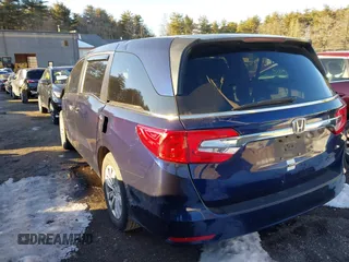 2018 Honda Odyssey LX with VIN 5FNRL6H27JB019591, listed as a IAAI auction lot 41476327 with 117,870 mi miles. Bid and sale history available at carsss.com. Image 3.
