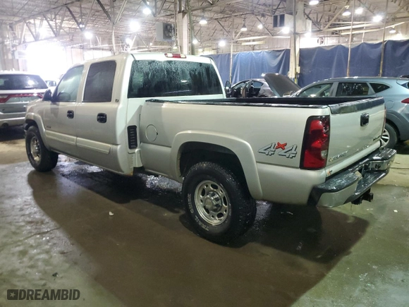 2004 Chevrolet Silverado 2500 Crew Cab LT with VIN 1GCGK23UX4F175037, listed as a Copart auction lot 86499924 with 89,384 mi miles and Clean Title. Bid and sale history available at carsss.com. Image 2.