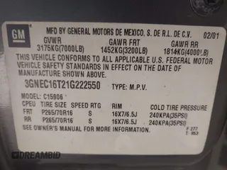 2001 Chevrolet Suburban LS with VIN 3GNEC16T21G222550, listed as a IAAI auction lot 41371629 with 261,681 mi miles. Bid and sale history available at carsss.com. Image 9.