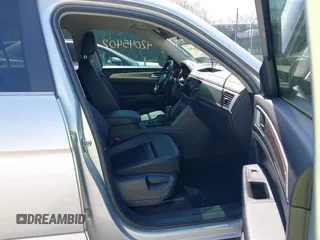 2019 Volkswagen Atlas SE with VIN 1V2UR2CA7KC528108, listed as a IAAI auction lot 42045402 with 66,479 mi miles and . Bid and sale history available at DreamBid. Image 5.