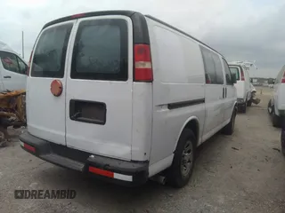 2014 Chevrolet Express Cargo z VIN 1GCSGAFX1E1153230, wystawiony jako IAAI lot #42267802 z przebiegiem 246 804 mil mil oraz . Historia ofert i sprzedaży dostępna na DreamBid. Obrazek 4.