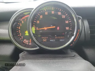 2021 MINI Hardtop Cooper с VIN WMWXR3C06M2N12998, выставлен на аукционе Copart как лот 79142464 с пробегом 44 825 миль миль и Списание • Salvage title. История ставок и продаж доступна на DreamBid. Изображение 9.