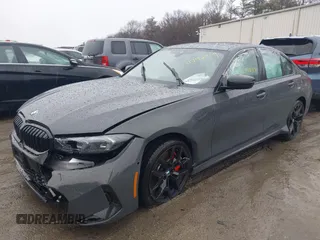 2025 BMW 3 Series 330i xDrive z VIN 3MW89CW03S8F10916, wystawiony jako IAAI lot #41796919 z przebiegiem 1497 mil mil oraz . Historia ofert i sprzedaży dostępna na DreamBid. Obrazek 2.