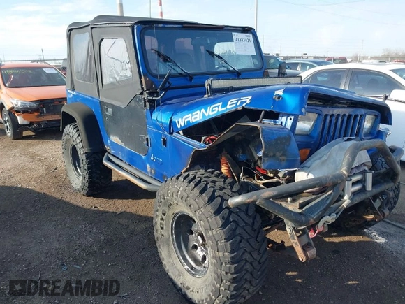 1995 Jeep Wrangler S with VIN 1J4FY19P3SP260597, listed as a IAAI auction lot 41883021 with 176,555 mi miles. Bid and sale history available at carsss.com. Image 1.