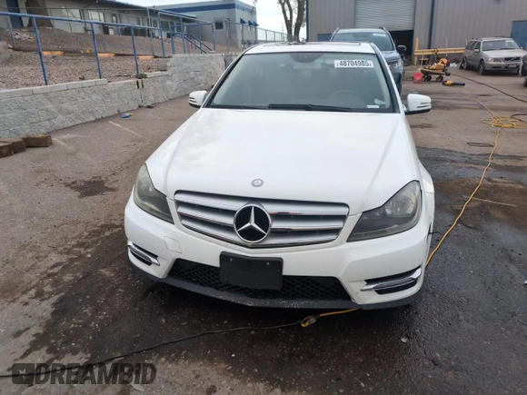 2013 Mercedes-Benz C 300 Sport z VIN WDDGF8ABXDR248663, wystawiony jako Copart lot #48704985 z przebiegiem 108 815 mil mil oraz Szkoda całkowita • Salvage title. Historia ofert i sprzedaży dostępna na DreamBid. Obrazek 13.