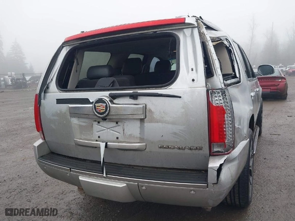 2013 Cadillac Escalade Luxury with VIN 1GYS4BEF3DR201649, listed as a IAAI auction lot 41357511 with 158,665 mi miles. Bid and sale history available at carsss.com. Image 6.