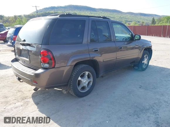 2008 Chevrolet TrailBlazer 3LT with VIN 1GNDT13S682211190, listed as a IAAI auction lot 42112837 with 87,078 mi miles and . Bid and sale history available at DreamBid. Image 4.