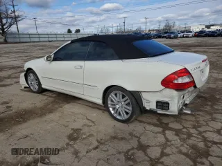2008 Mercedes-Benz CLK 350 с VIN WDBTK56FX8F251132, выставлен на аукционе Copart как лот 87367514 с пробегом Не указан миль и Списание • Salvage title. История ставок и продаж доступна на DreamBid. Изображение 2.