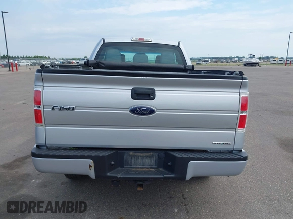 2012 Ford F-150 XL z VIN 1FTFX1EF4CKE22564, wystawiony jako IAAI lot #42444005 z przebiegiem 127 308 mil mil oraz . Historia ofert i sprzedaży dostępna na DreamBid. Obrazek 16.