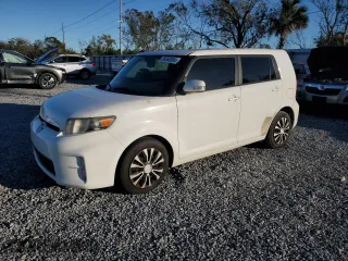 2015 Scion xB with VIN JTLZE4FE4FJ067968, listed as a Copart auction lot 85060084 with 224,834 mi miles and Clean Title. Bid and sale history available at carsss.com. Image 1.