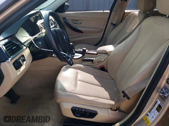 2013 BMW 3 Series 328i z VIN WBA3C1C55DF444427, wystawiony jako Copart lot #43200905 z przebiegiem 188 742 mil mil oraz Szkoda całkowita • Salvage title. Historia ofert i sprzedaży dostępna na DreamBid. Obrazek 7.