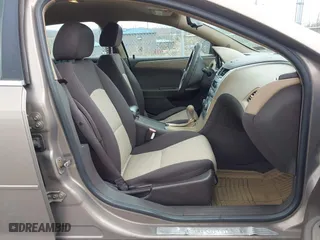 2008 Chevrolet Malibu LS w/1LS with VIN 1G1ZG57B08F164566, listed as a IAAI auction lot 41956303 with 109,247 mi miles. Bid and sale history available at carsss.com. Image 5.