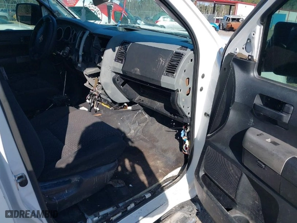 2007 Toyota Tundra SR5 with VIN 5TFRV54137X008183, listed as a IAAI auction lot 41487545 with 303,850 mi miles. Bid and sale history available at carsss.com. Image 5.