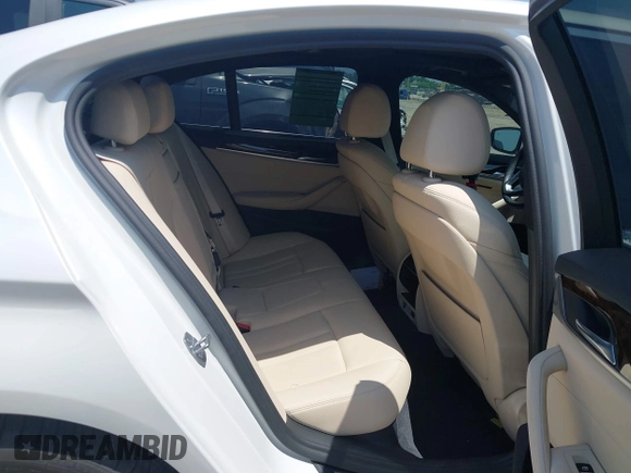 2020 BMW 5 Series 530i z VIN WBAJR3C04LWW68910, wystawiony jako IAAI lot #42430470 z przebiegiem 50 608 mil mil oraz . Historia ofert i sprzedaży dostępna na DreamBid. Obrazek 8.