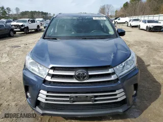 2017 Toyota Highlander XLE with VIN 5TDJZRFH1HS393351, listed as a Copart auction lot 46149615 with 68,985 mi miles and Salvage Title. Bid and sale history available at carsss.com. Image 5.