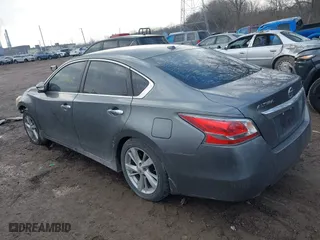 2015 Nissan Altima 2.5 S with VIN 1N4AL3AP4FC184462, listed as a IAAI auction lot 41185080 with 127,660 mi miles. Bid and sale history available at carsss.com. Image 3.