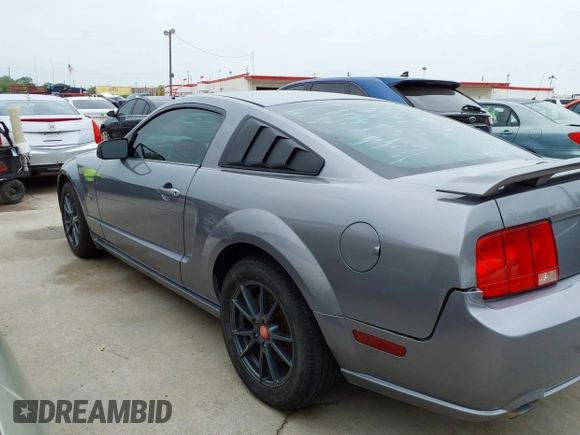 2007 Ford Mustang GT Deluxe with VIN 1ZVFT82H975266968, listed as a IAAI auction lot 41932163 with 189,982 mi miles. Bid and sale history available at carsss.com. Image 14.