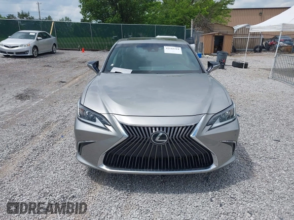2019 Lexus ES 350 with VIN 58ABZ1B13KU015358, listed as a IAAI auction lot 42142214 with 84,766 mi miles and . Bid and sale history available at DreamBid. Image 12.